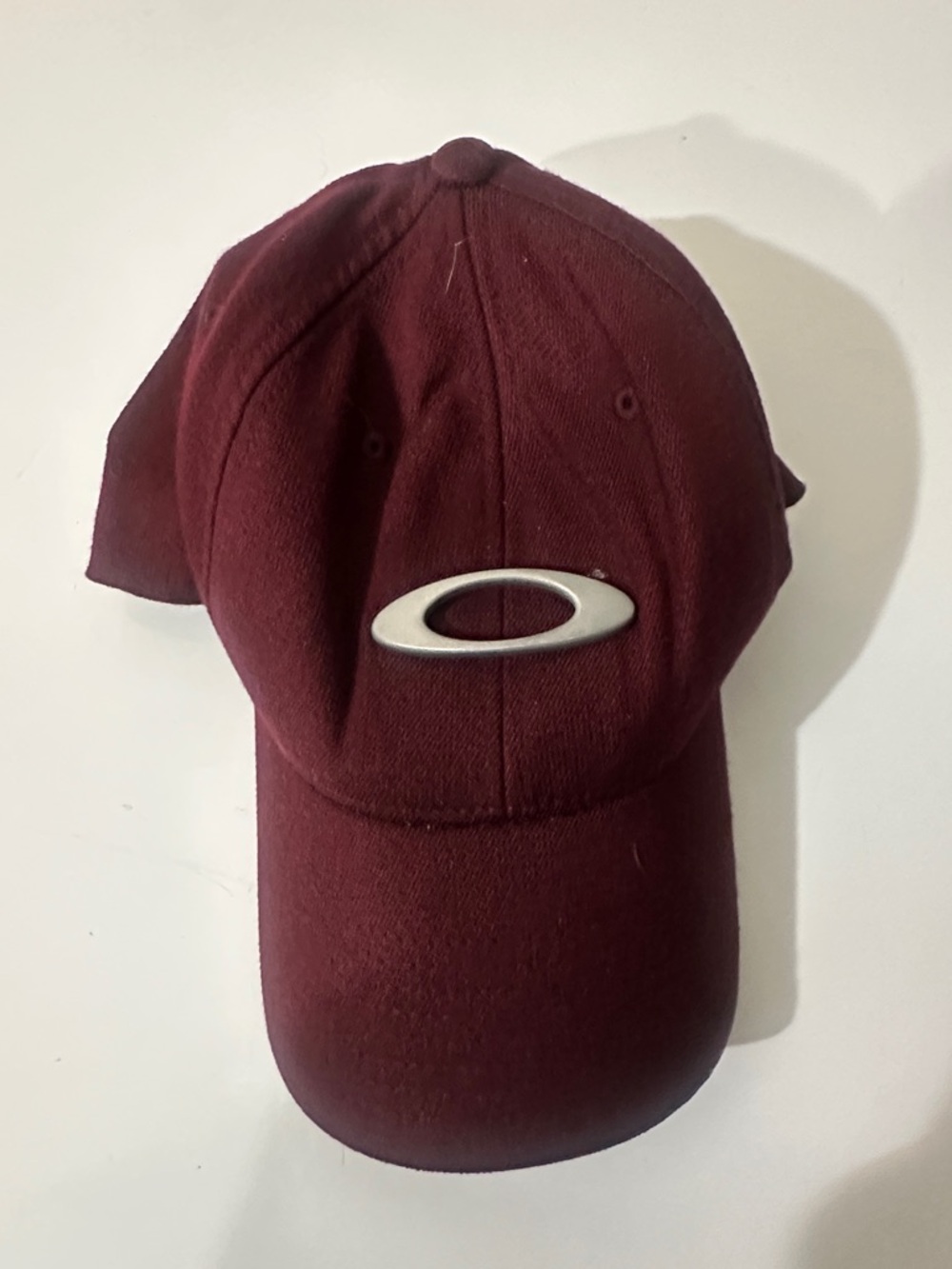 Oakley Metallic 3D Logo Flex Fit Fitted Hat Yupoong Burgundy Red Men’s Size S/M - Picture 4 of 6